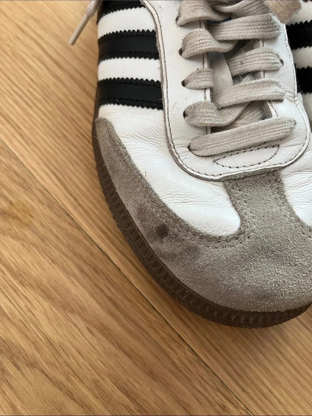 adidas Samba OG Women’s Sneakers-Cloud white/core white/gum size 6 1/2